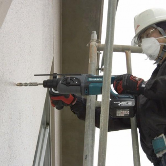 Перфоратор Makita DHR202RF патрон:SDS-plus уд.:1.9Дж аккум. (кейс в комплекте) от магазина РЭССИ