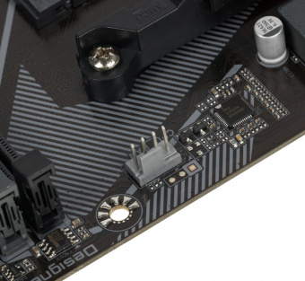 Материнская плата Gigabyte B550M DS3H Soc-AM4 AMD B550 4xDDR4 mATX AC`97 8ch(7.1) GbLAN RAID+DVI+HDMI от магазина РЭССИ