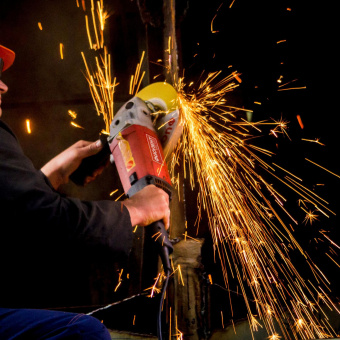 Углошлифовальная машина Фиолент МШУ1-23-230 М 2300Вт 6500об/мин рез.шпин.:M14 d=230мм (ИДФР298135001-08) от магазина РЭССИ