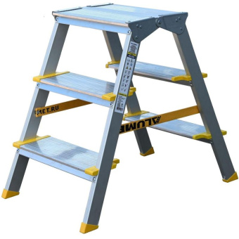 Стремянка Алюмет алюминиевая двухсторонняя с анодированным покрытием с широкими ступенями 2х3 ступеней. Серия ASD 5203 от магазина РЭССИ