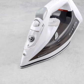 Утюг Scarlett SC-SI30K40 2400Вт белый от магазина РЭССИ