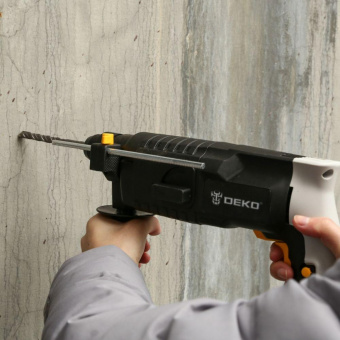 Перфоратор Deko DKH 650W патрон:SDS-plus уд.:2.1Дж 650Вт (кейс в комплекте) от магазина РЭССИ