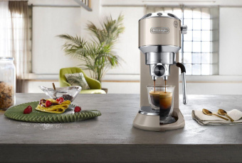 Кофеварка рожковая Delonghi Dedica Arte EC885.BG 1300Вт бежевый от магазина РЭССИ