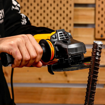 Углошлифовальная машина Deko DKAG1200 1200Вт 12000об/мин рез.шпин.:M14 d=125мм (085-1008) от магазина РЭССИ