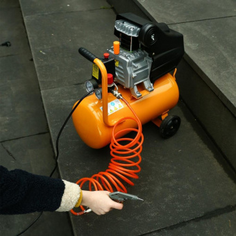 Компрессор поршневой Deko DKAC24 масляный 24л 1500Вт оранжевый/черный от магазина РЭССИ