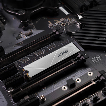 Накопитель SSD A-Data PCIe 4.0 x4 512GB AGAMMIXS60-512G-CS Gammix S60 XPG M.2 2280 от магазина РЭССИ