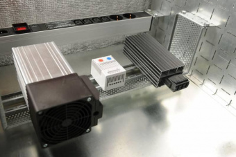 Шкаф коммутационный ЦМО (ШТВ-Н-9.6.3-4ААА) настенный 9U 600x330мм пер.дв.стал.лист несъемн.бок.пан. белый 220мм 32кг 500мм IP65 уличный всепогодный от магазина РЭССИ