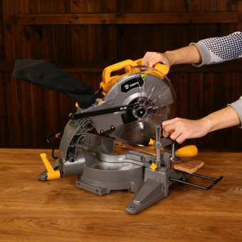 Торцовочная пила Deko DKMS2000-255 Laser 2000Вт 5000об/мин d=255мм от магазина РЭССИ